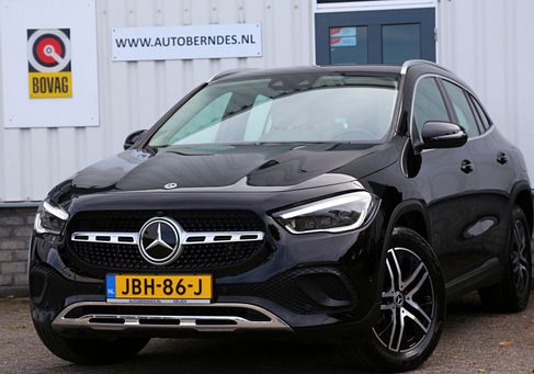 Mercedes-Benz GLA 250, 2022