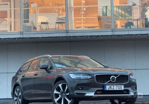 Volvo V90 Cross Country, 2021