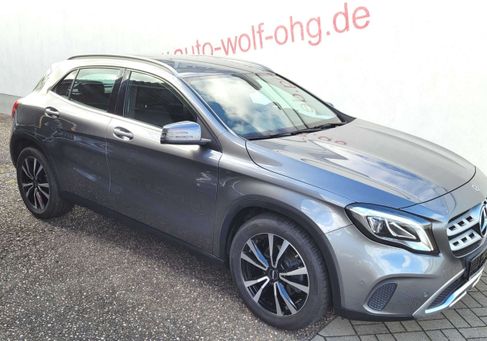 Mercedes-Benz GLA 180, 2019