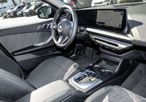 BMW 120, 2026 3