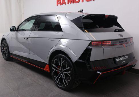 Hyundai IONIQ, 2024 3