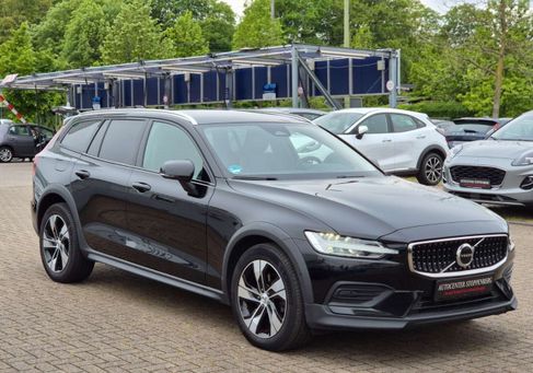 Volvo V60 Cross Country, 2022