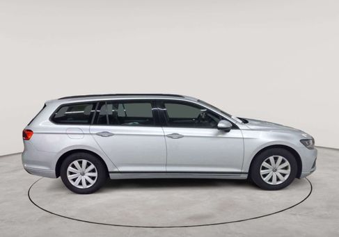 Volkswagen Passat, 2022