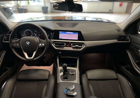BMW 318, 2021