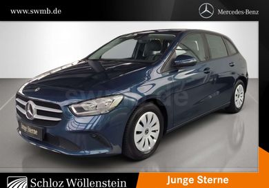 Mercedes-Benz B 180, 2022