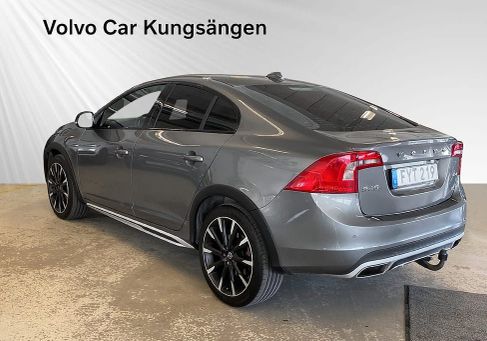 Volvo S60 Cross Country, 2016