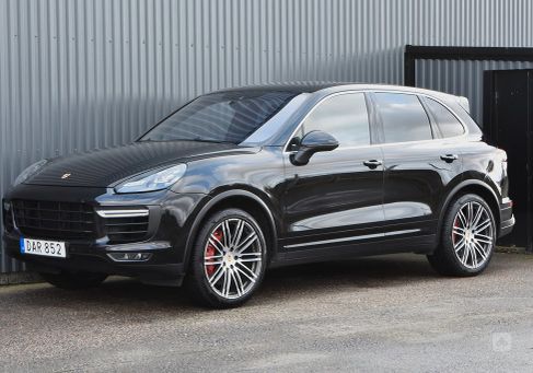 Porsche Cayenne, 2015