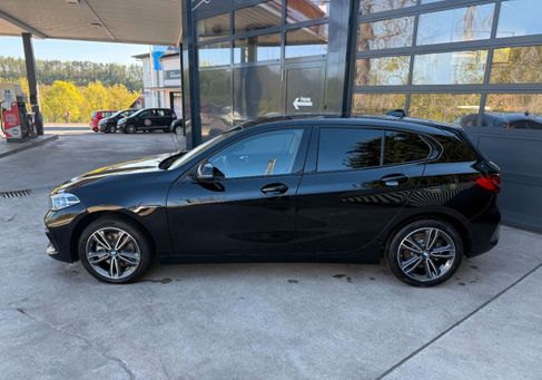 BMW 118, 2023