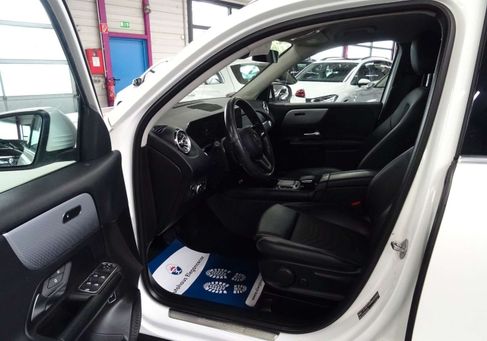 Mercedes-Benz GLB 200, 2021