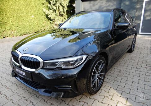 BMW 330, 2021