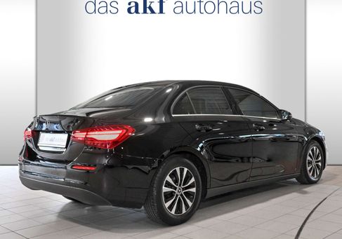 Mercedes-Benz A 180, 2023