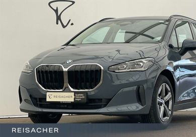BMW 220, 2025