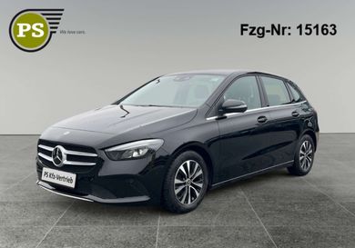 Mercedes-Benz B 200, 2022