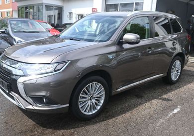 Mitsubishi Outlander, 2020