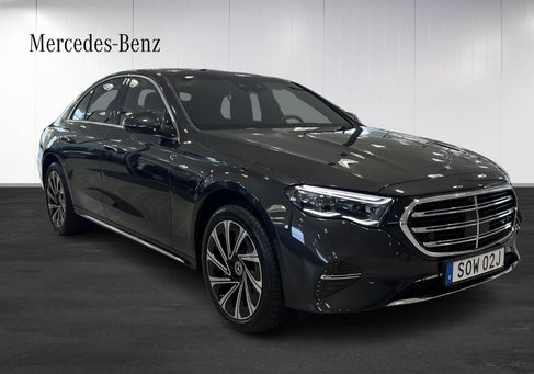 Mercedes-Benz E 400, 2025