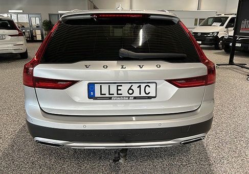 Volvo V90 Cross Country, 2020