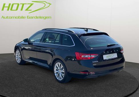 Skoda Superb, 2022 3
