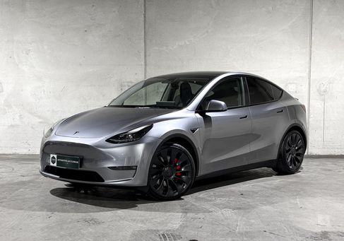 Tesla Model Y, 2023