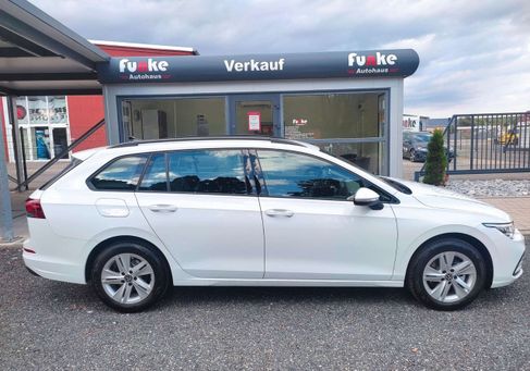 Volkswagen Golf, 2022 3