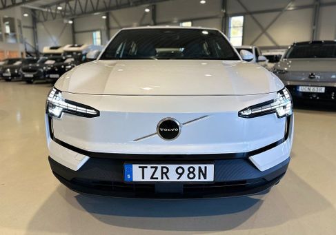 Volvo EX30, 2025