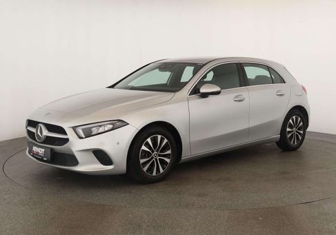 Mercedes-Benz A 200, 2021