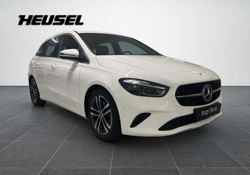 Mercedes-Benz B 180, 2023