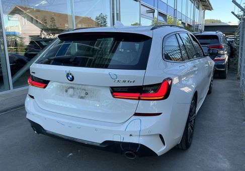 BMW 330, 2022