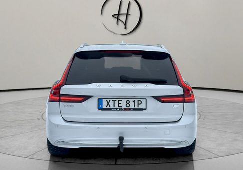 Volvo V90, 2021