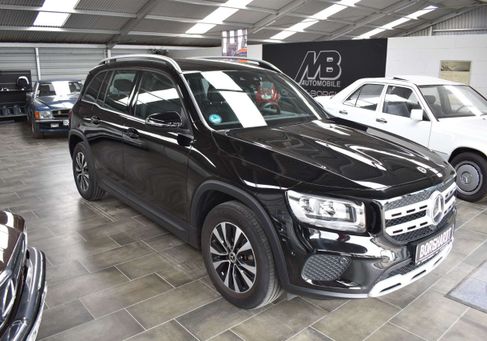Mercedes-Benz GLB 200, 2022