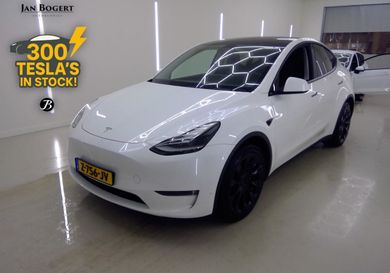Tesla Model Y, 2024