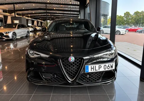 Alfa Romeo Giulia, 2021 3