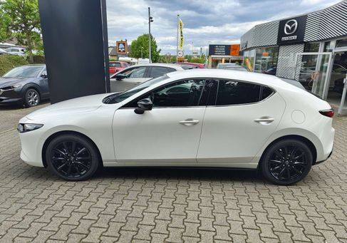 Mazda 3, 2025