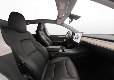 Tesla Model Y, 2023 3