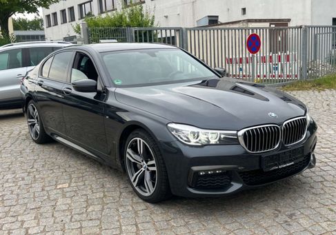 BMW 730, 2018