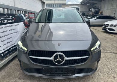 Mercedes-Benz B 180, 2023