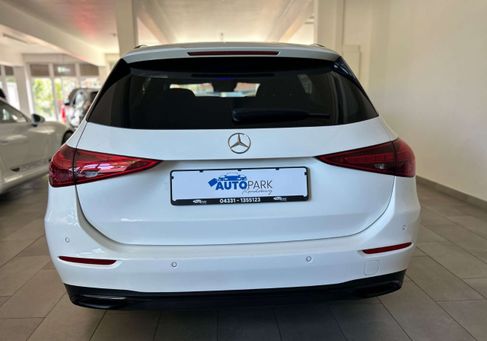 Mercedes-Benz C 180, 2023