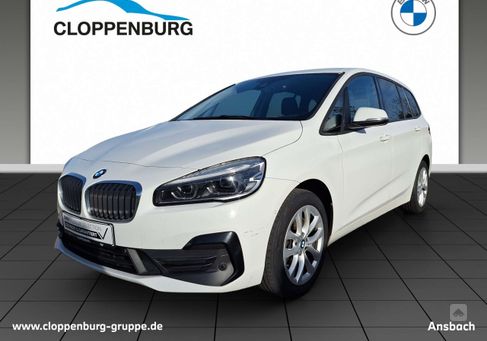 BMW 218, 2021