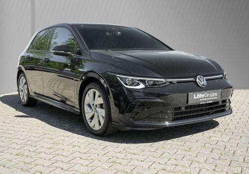 Volkswagen Golf, 2024
