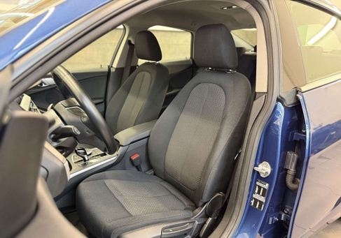 BMW 218, 2021 3