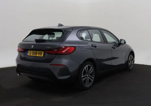 BMW 116, 2021