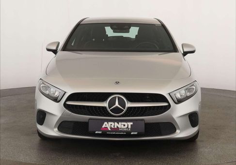 Mercedes-Benz A 200, 2021