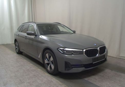 BMW 520, 2022 3