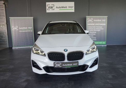 BMW 220, 2022