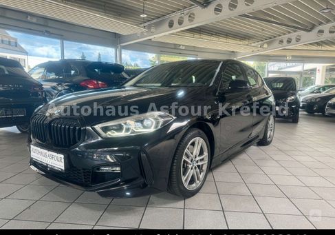 BMW 118, 2022