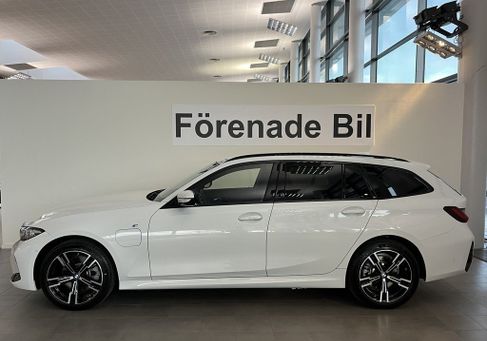 BMW 330, 2026