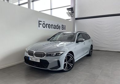 BMW 330, 2025