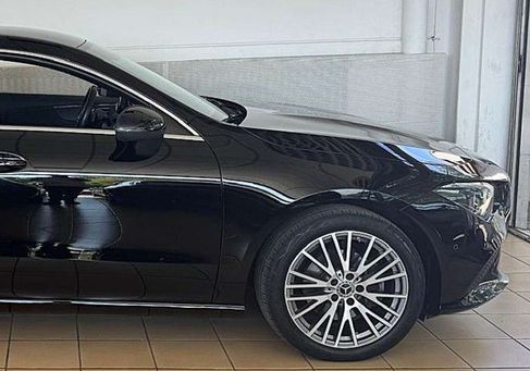 Mercedes-Benz CLA 200, 2022