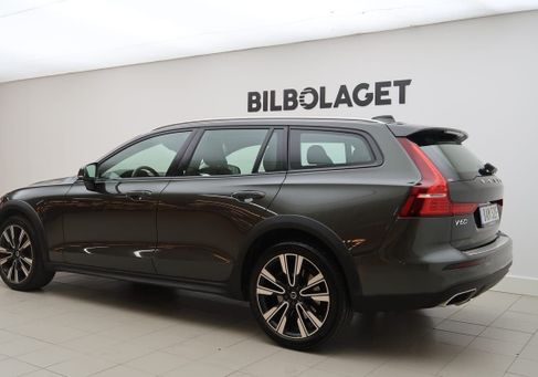 Volvo V60 Cross Country, 2021