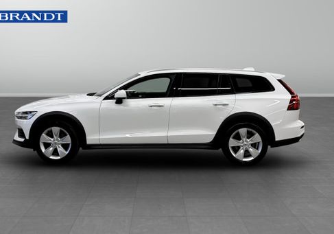Volvo V60 Cross Country, 2021