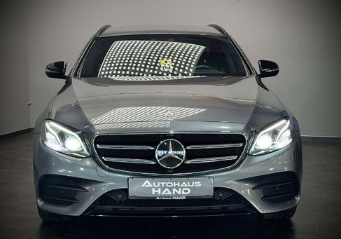 Mercedes-Benz E 300, 2020 3